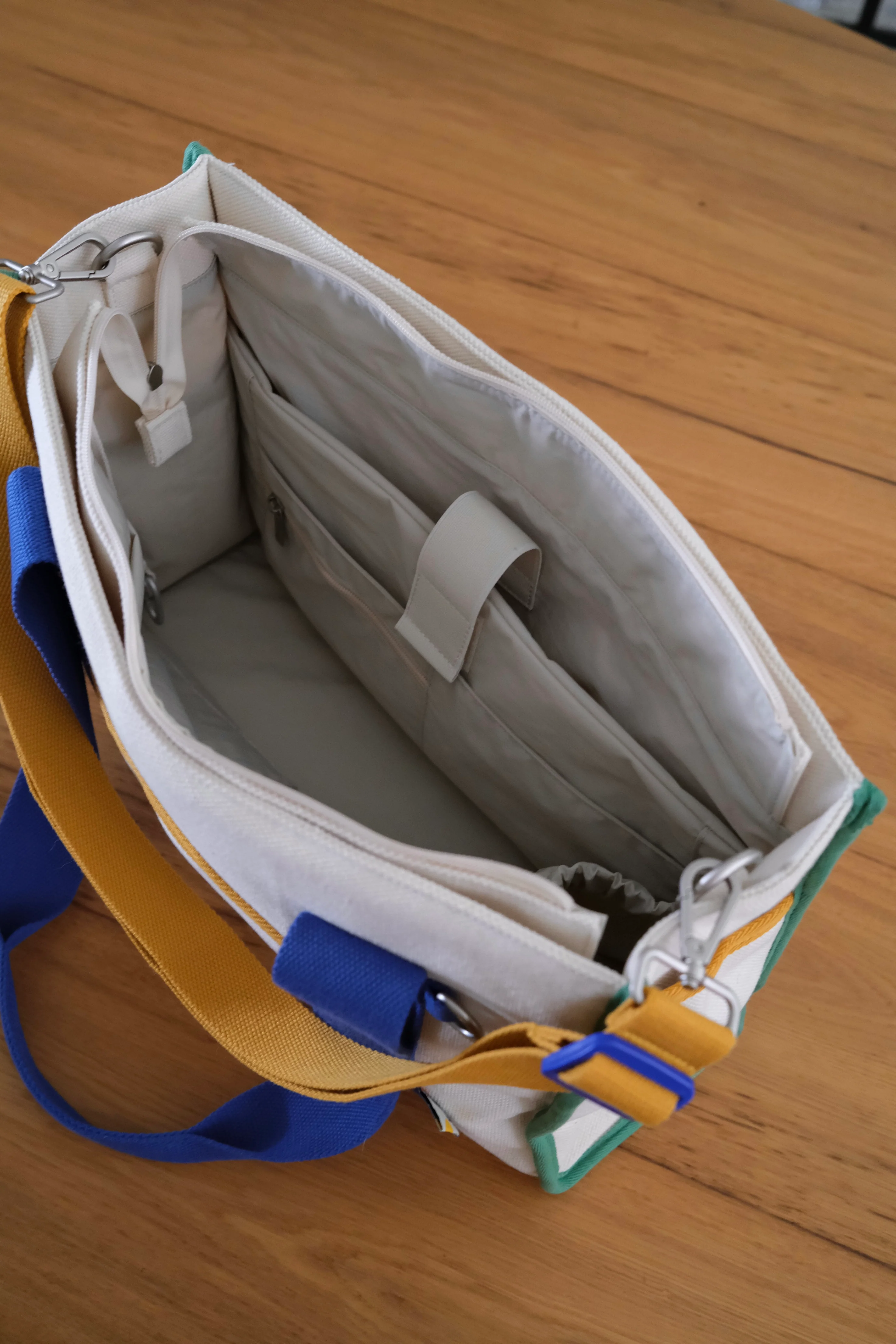 No.1 Laptop Tote V2 - Image 18