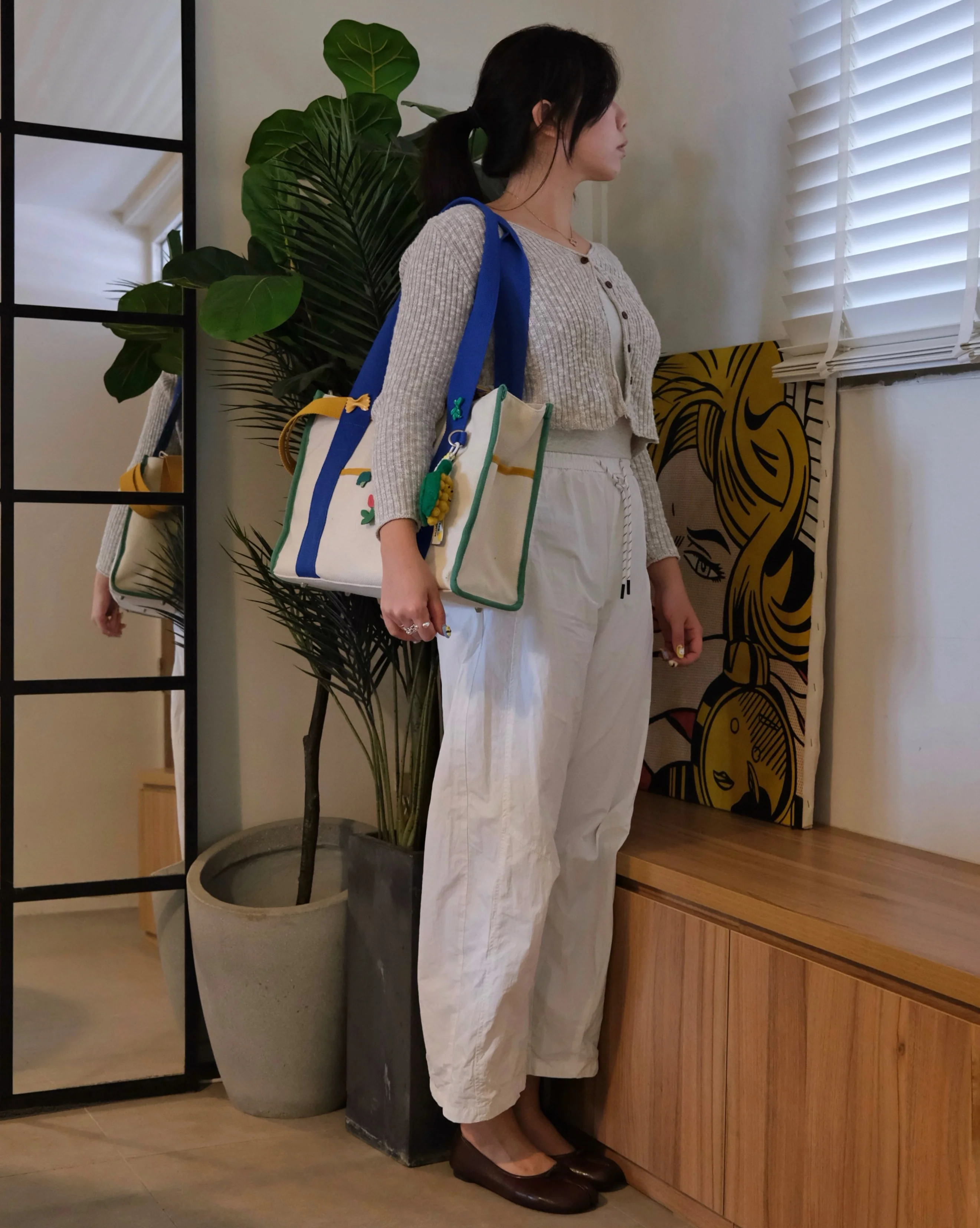 No.1 Laptop Tote V2 - Image 3