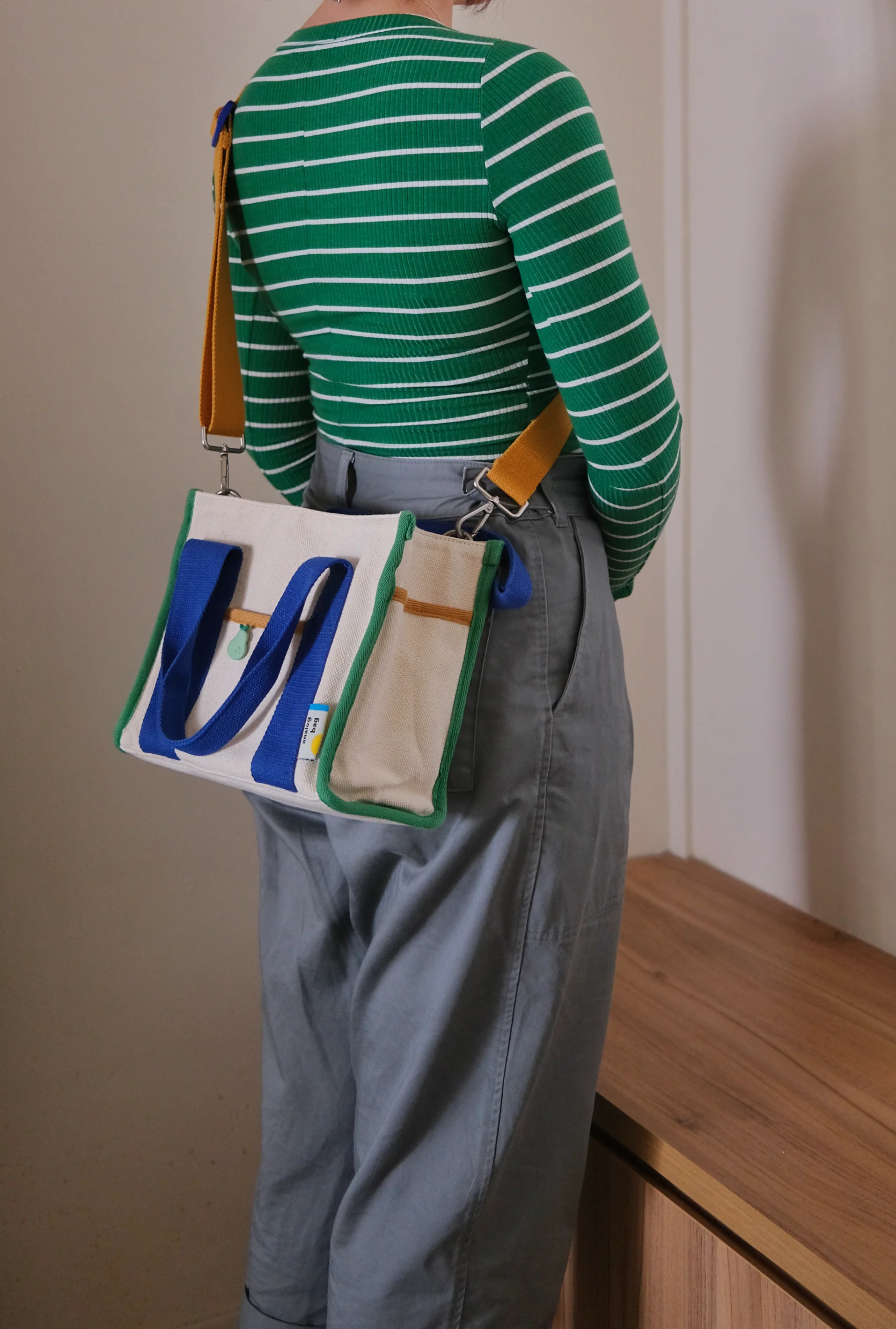 Analog No.9 Medium Tote Bag (Limited Edition) - Image 4