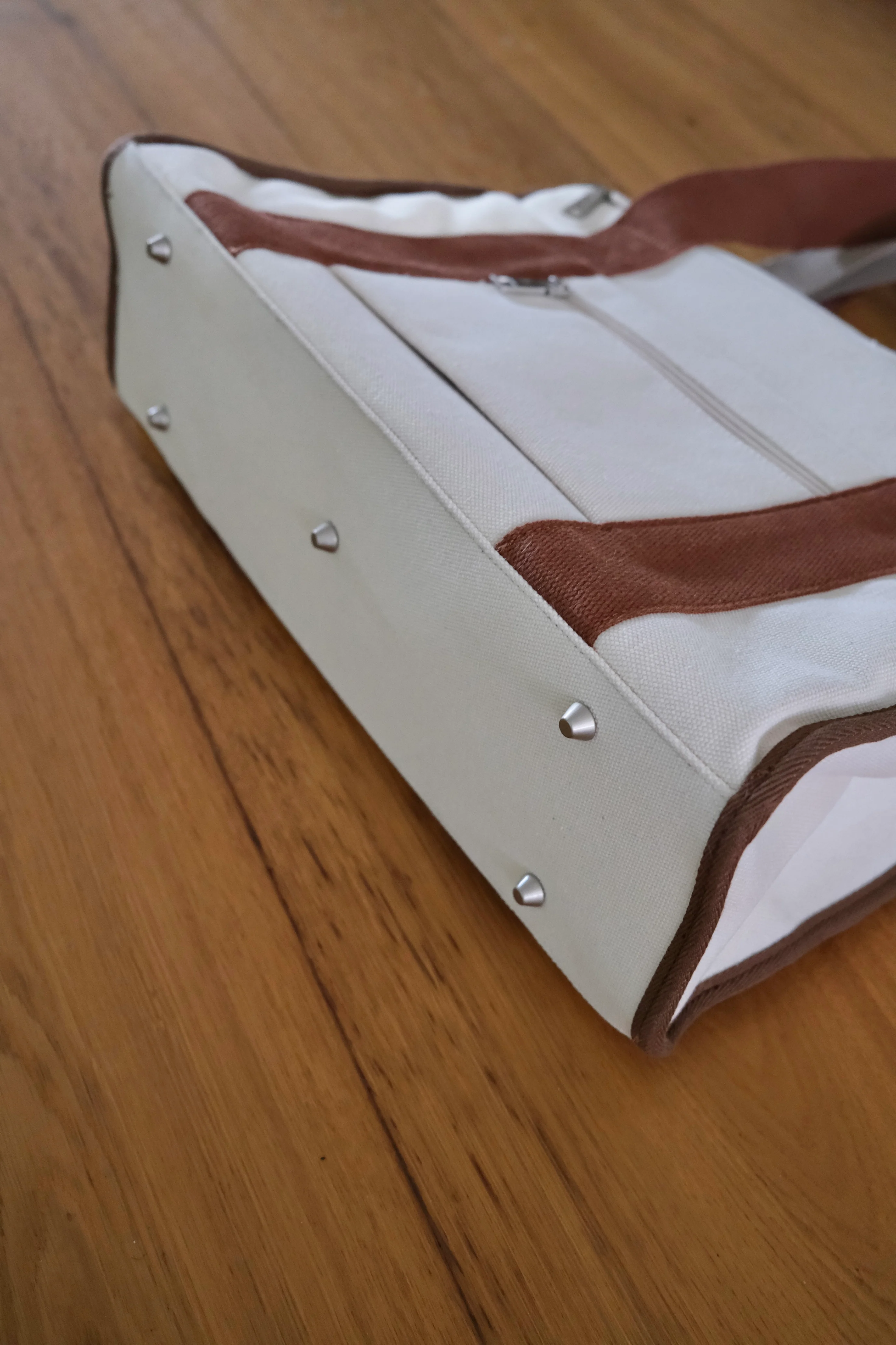 No.15 Laptop Tote V2 - Image 14
