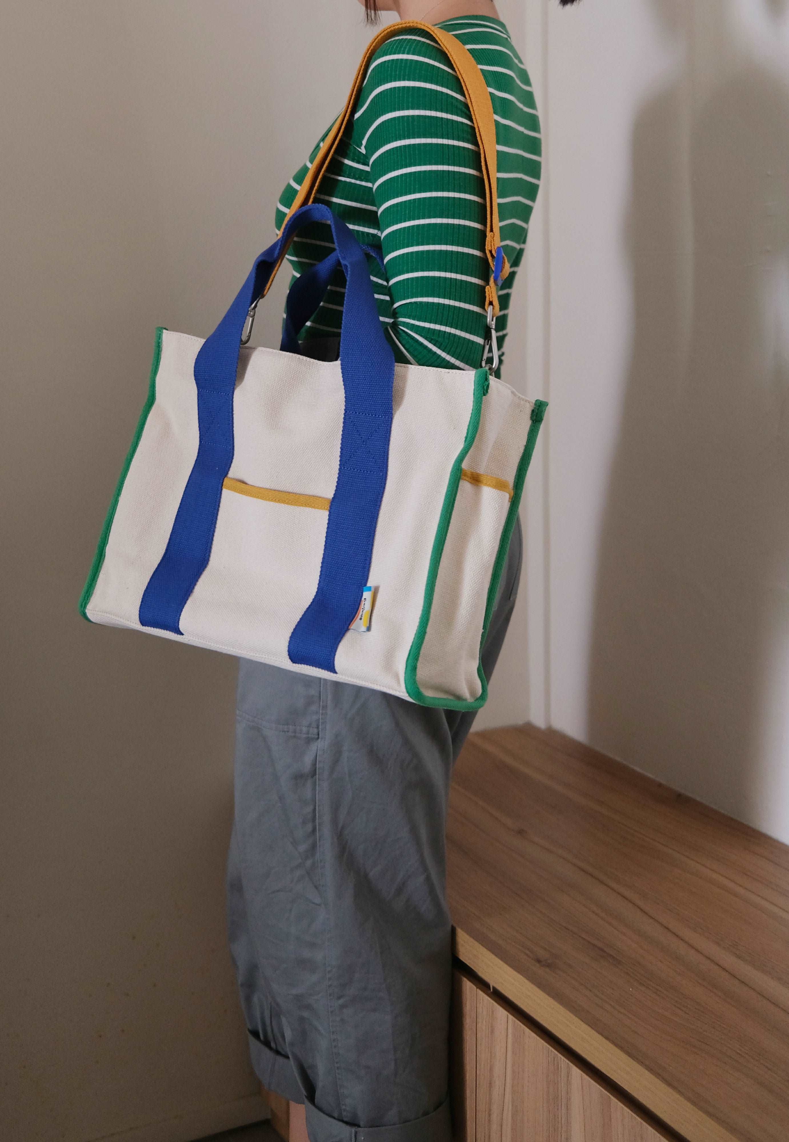 Analog No.17 Laptop Tote (Water Repellent) - Image 8