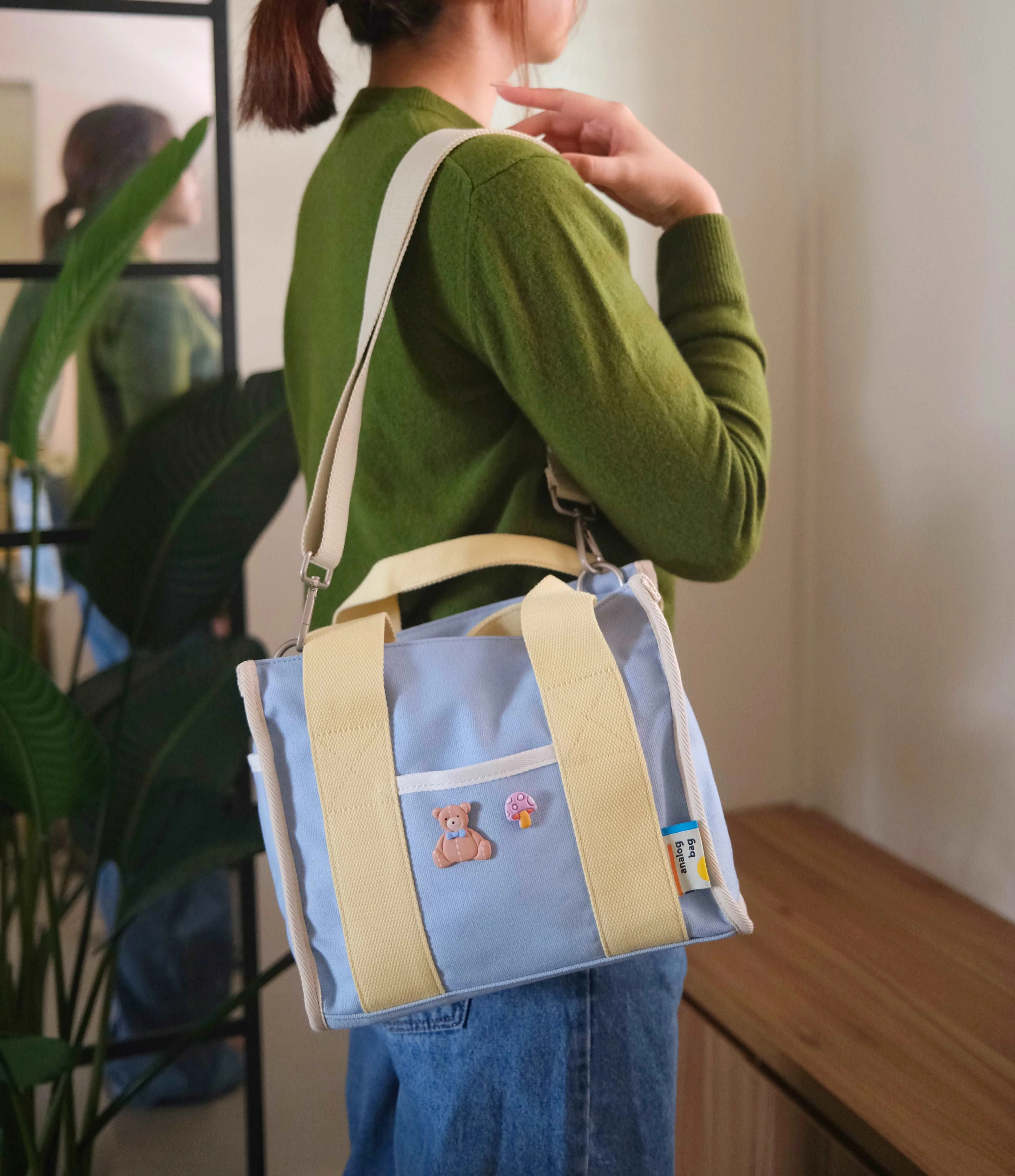 No.17 Medium Tote Bag v3 - Image 3