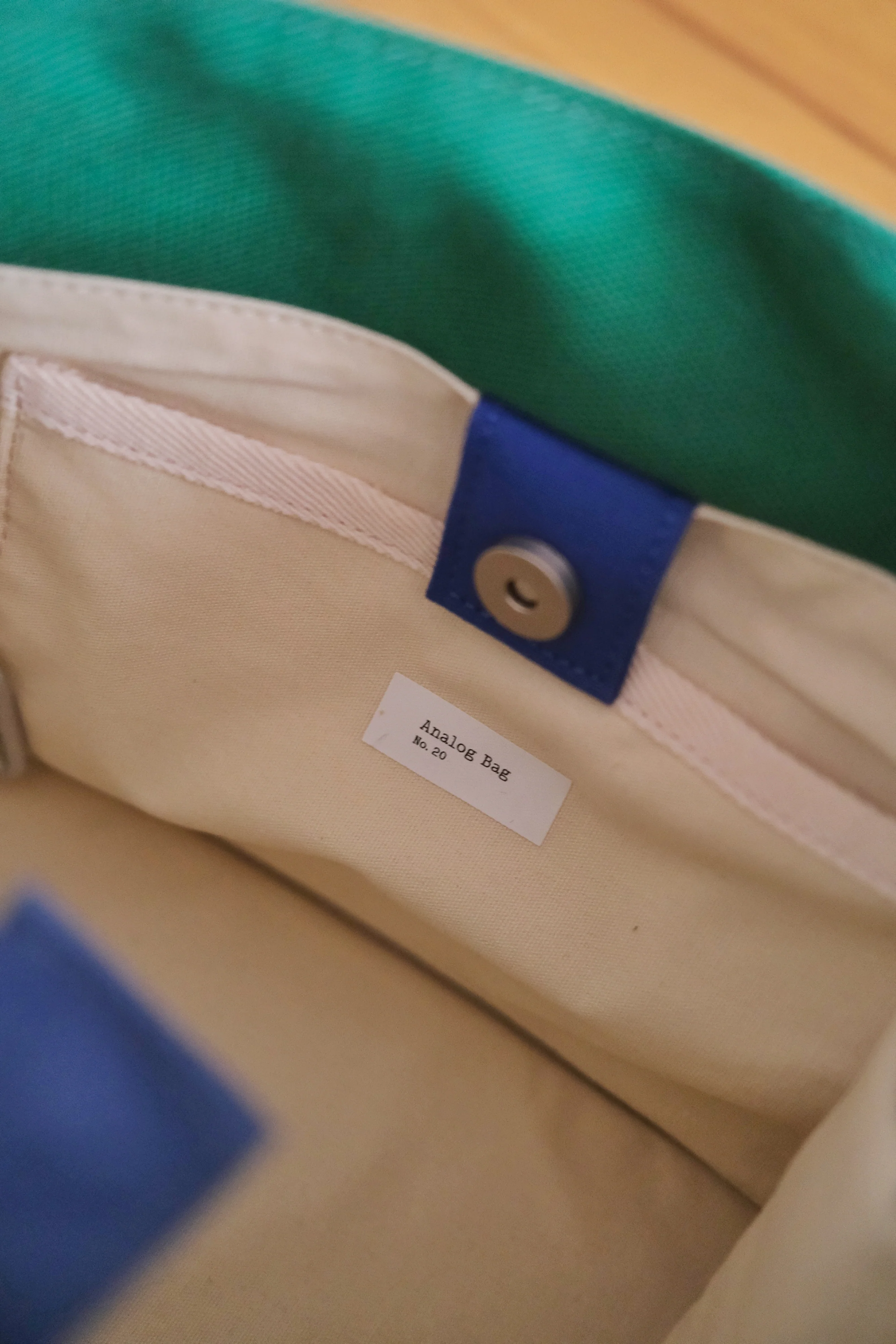 Analog No.20 Medium Tote Bag (Limited Edition) - Image 11