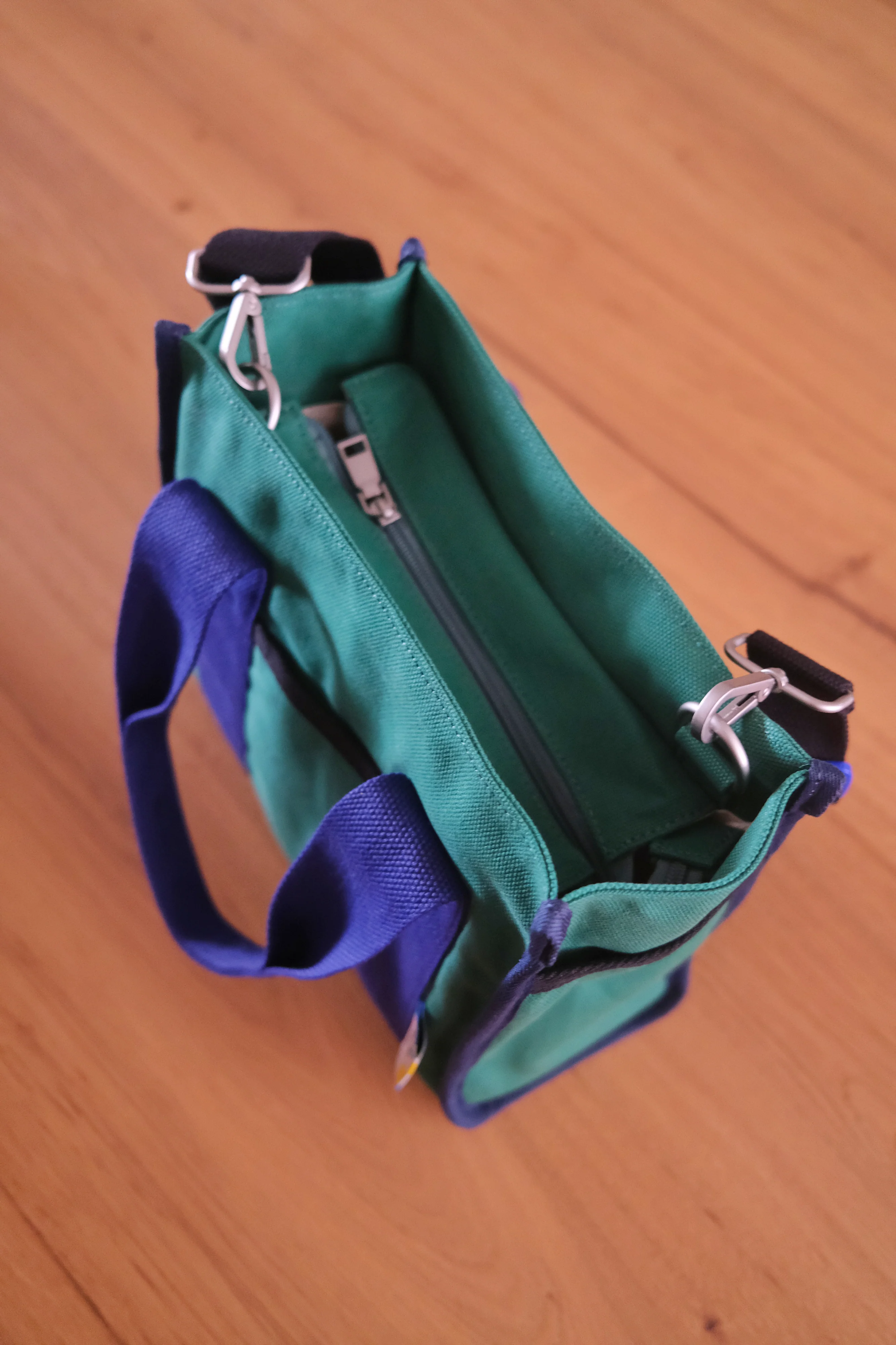 Analog No.20 Medium Tote Bag (Limited Edition) - Image 15