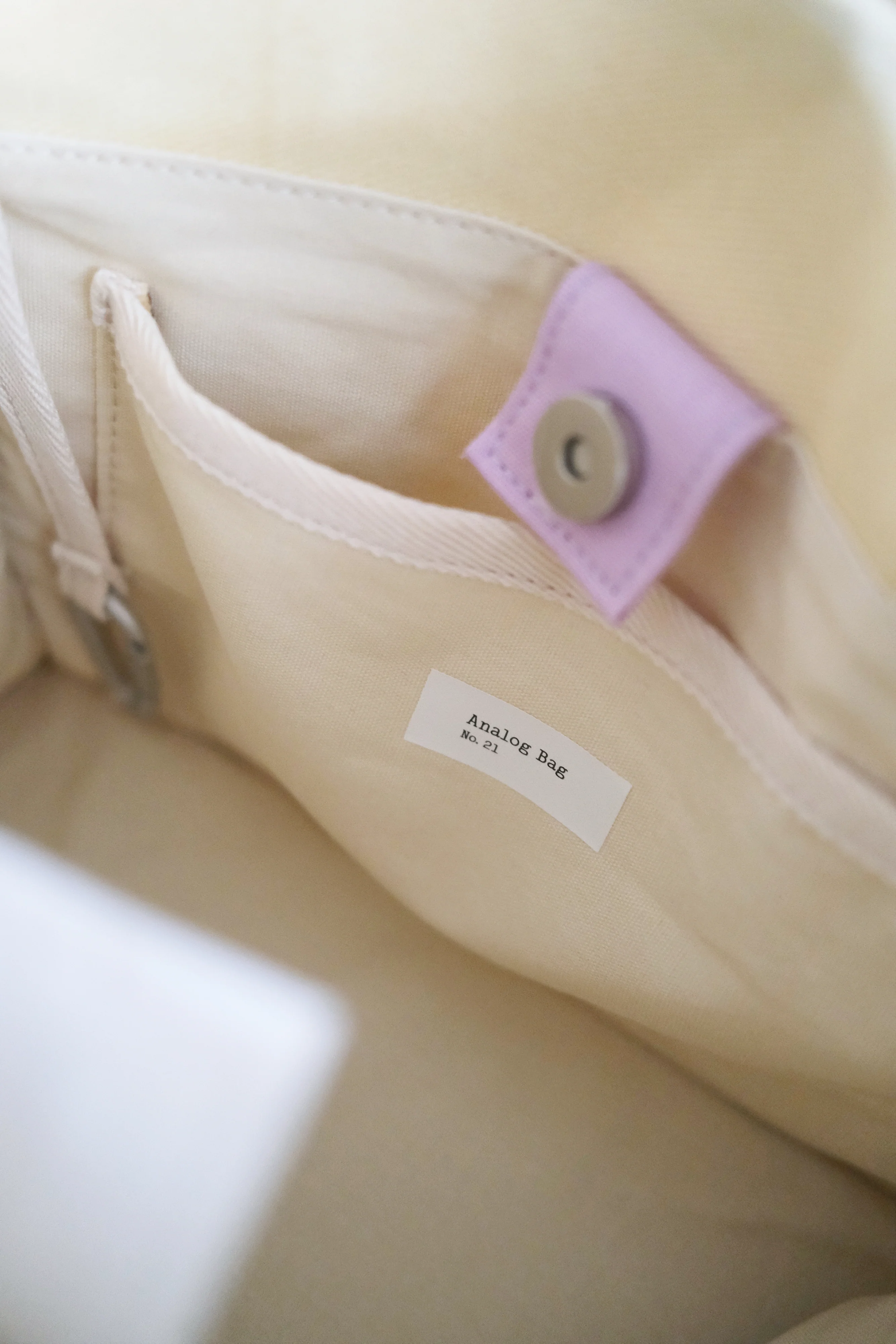 Analog No.21 Medium Tote Bag (Limited Edition) - Image 19