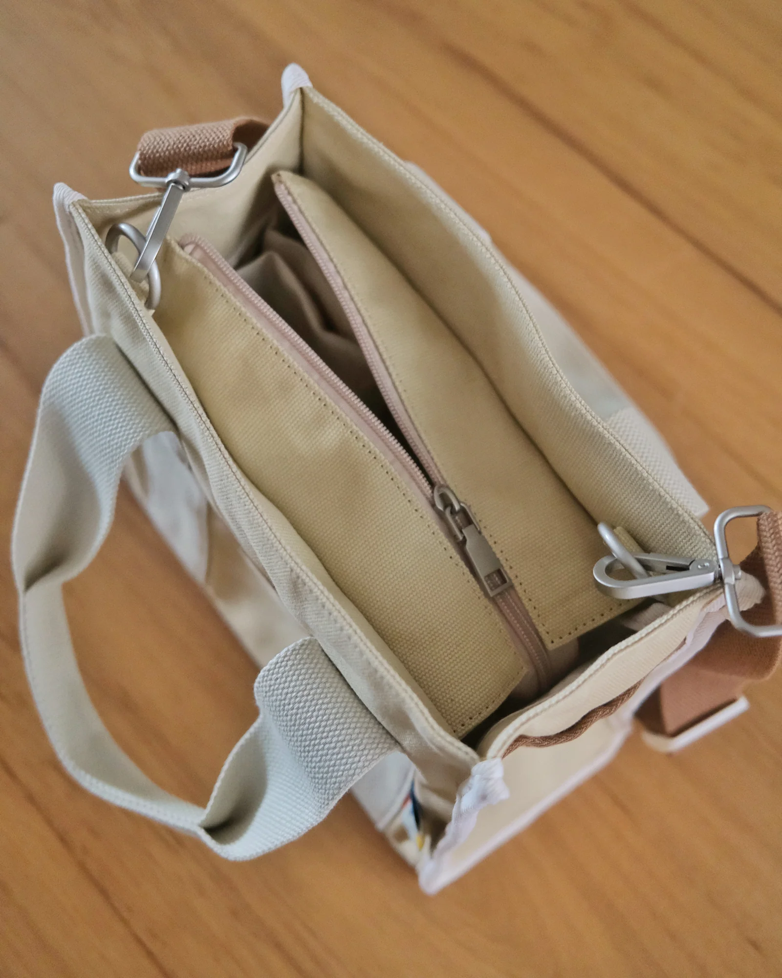 Analog No.22 Medium Tote Bag (Limited Edition) - Image 12