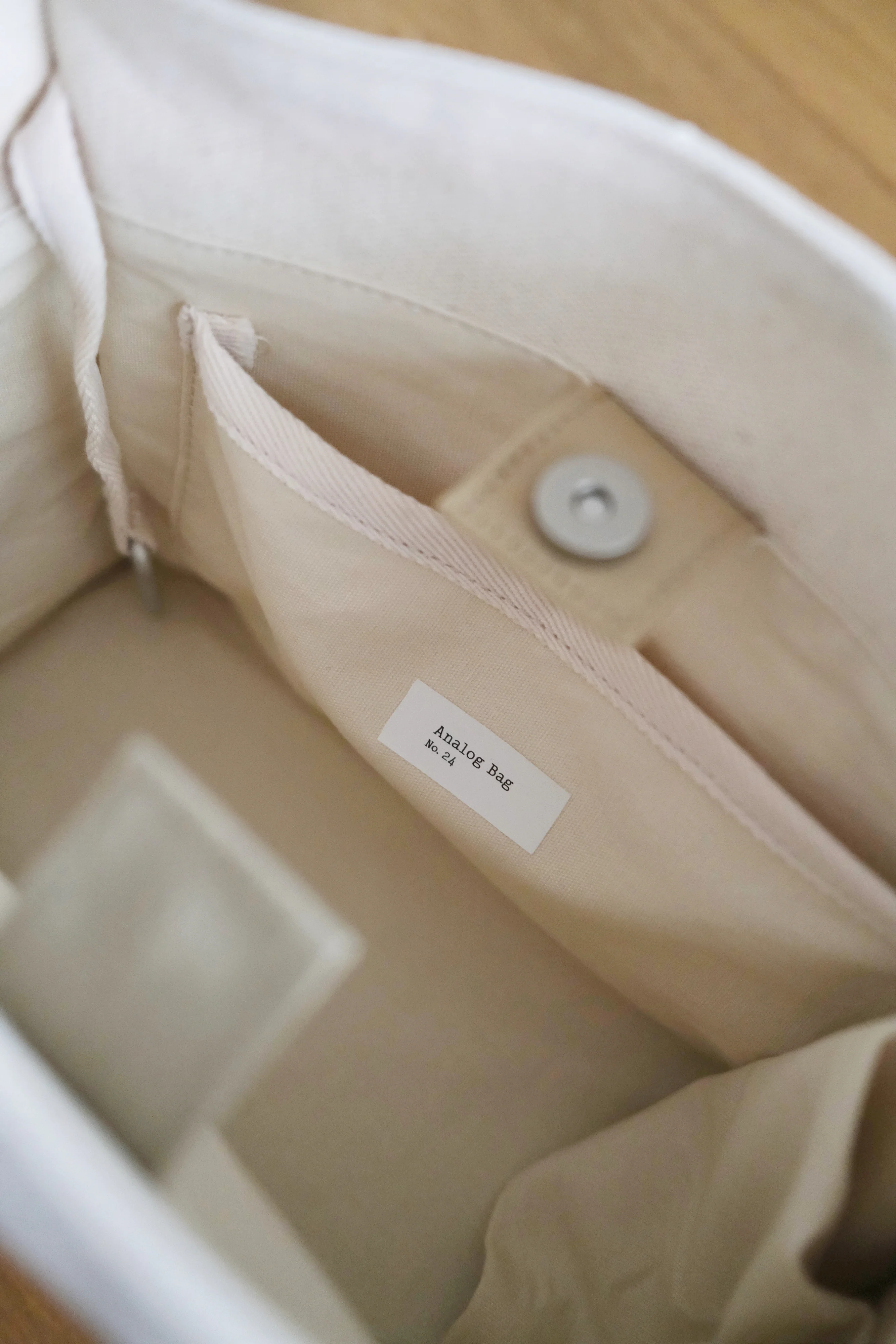 Analog No.24 Medium Tote Bag (Limited Edition) - Image 7