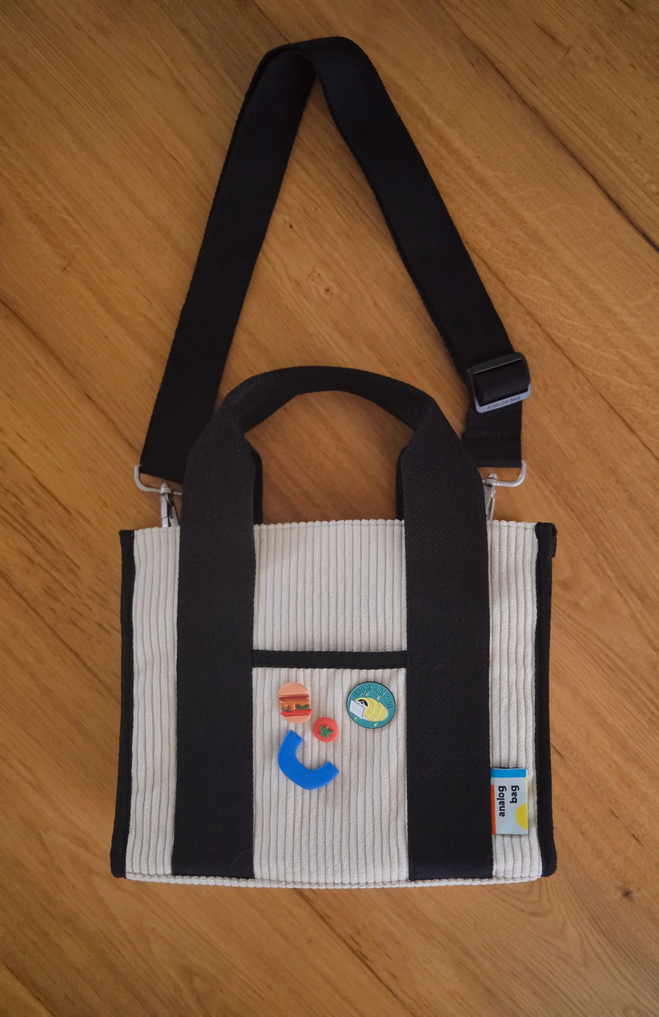 Analog No.30 Medium Tote Bag - Image 18