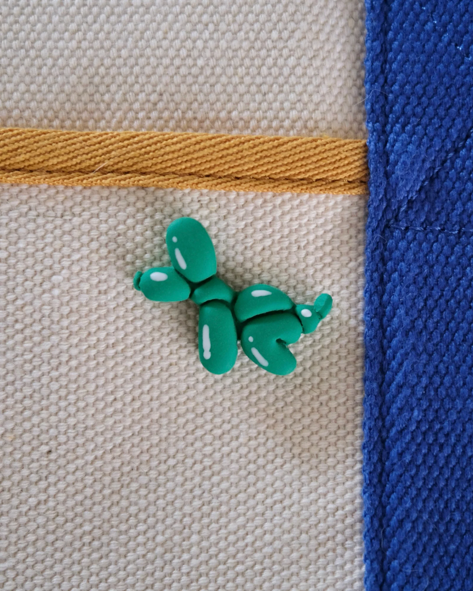 Balloon Dog Bobbin - Image 13