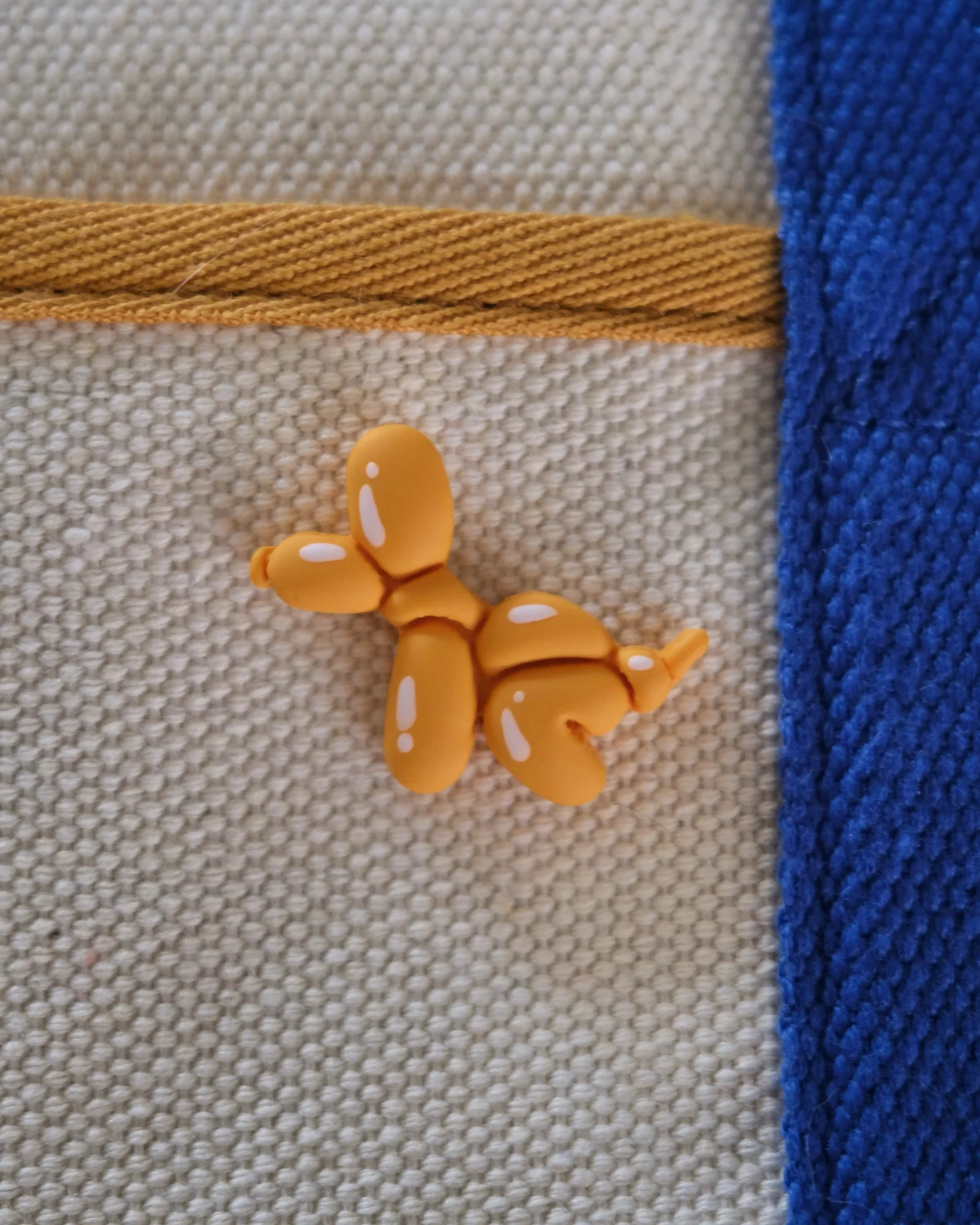 Balloon Dog Bobbin - Image 9