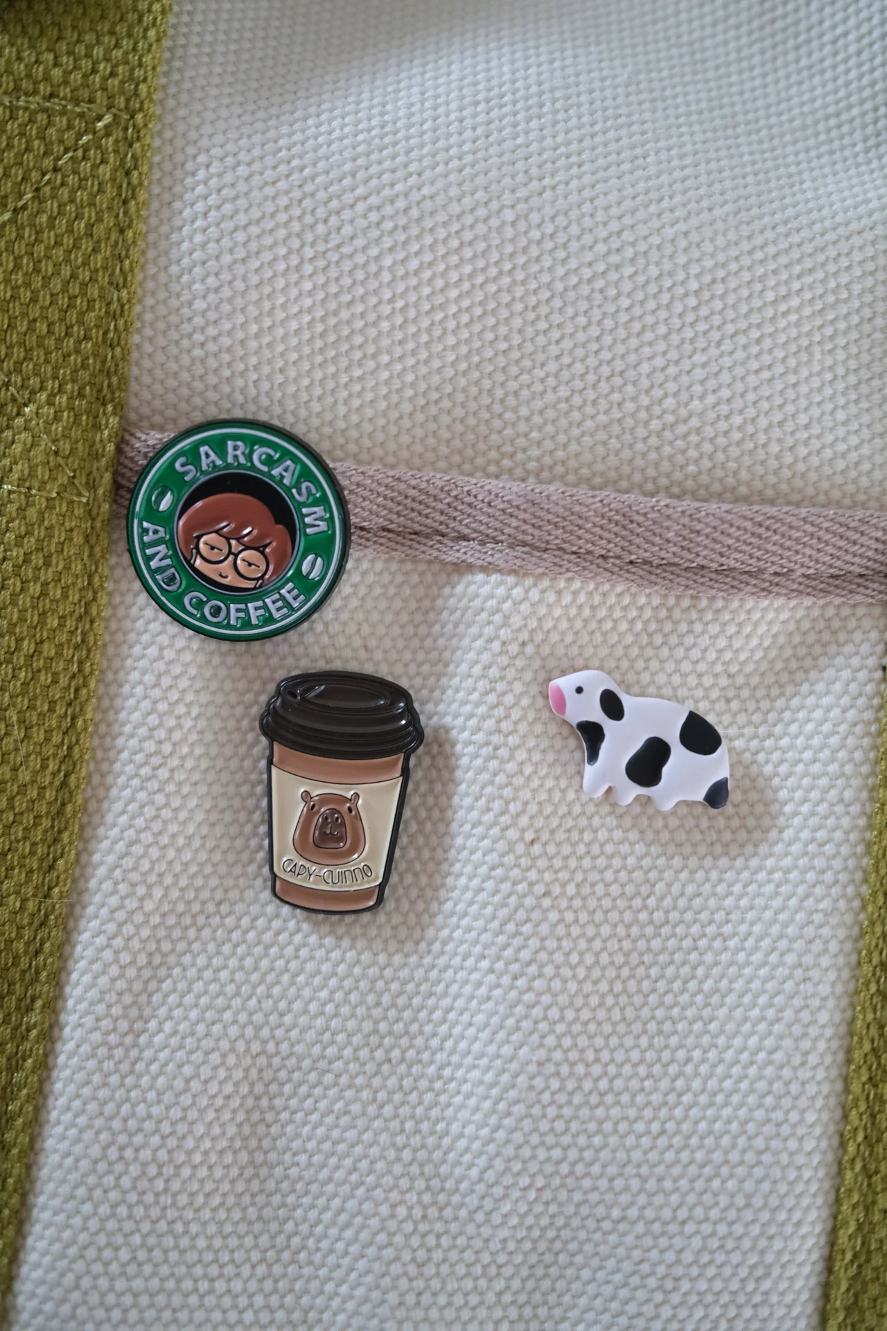 Capy Cuinno Enamel Pin - Image 3
