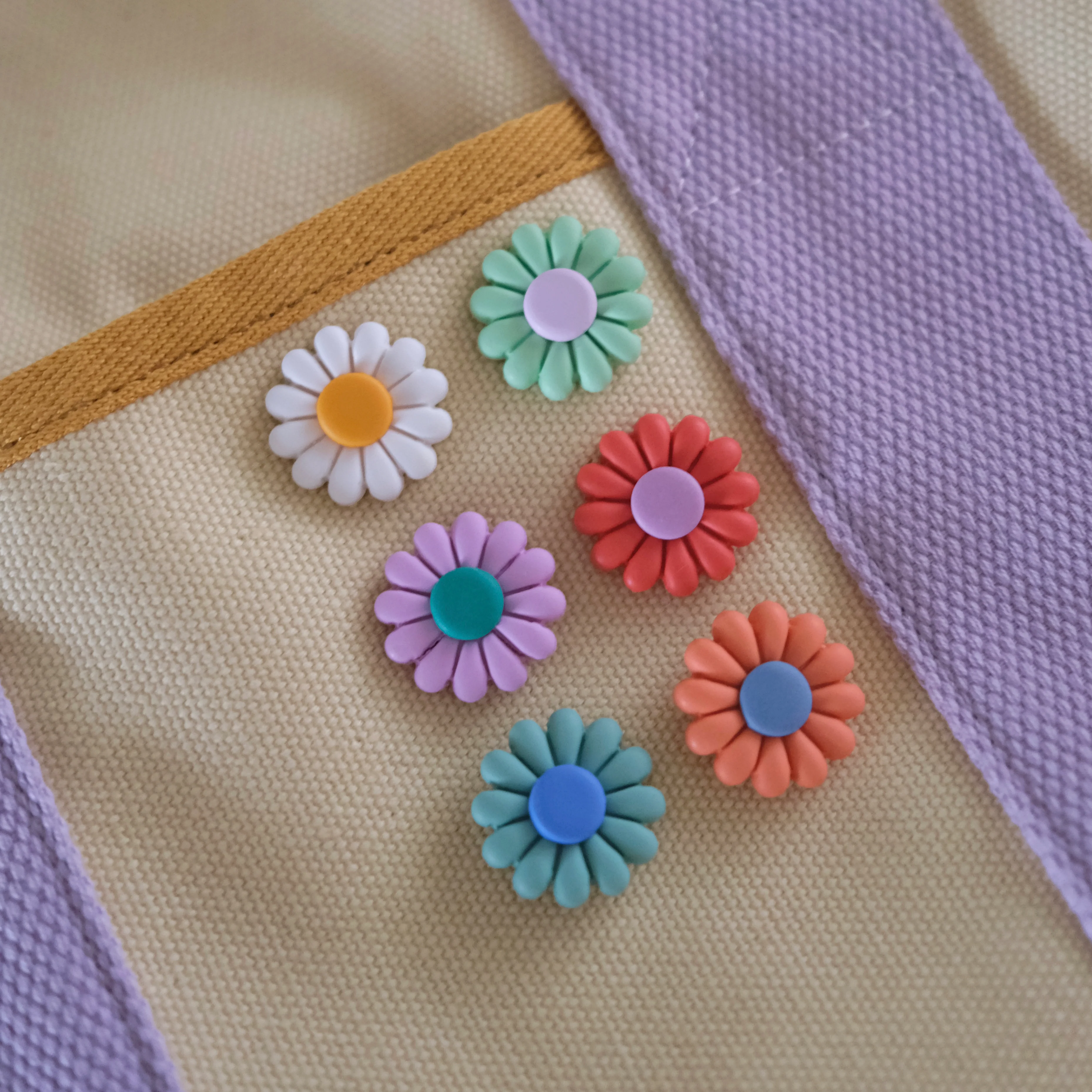 Daisy Bobbin - Image 8