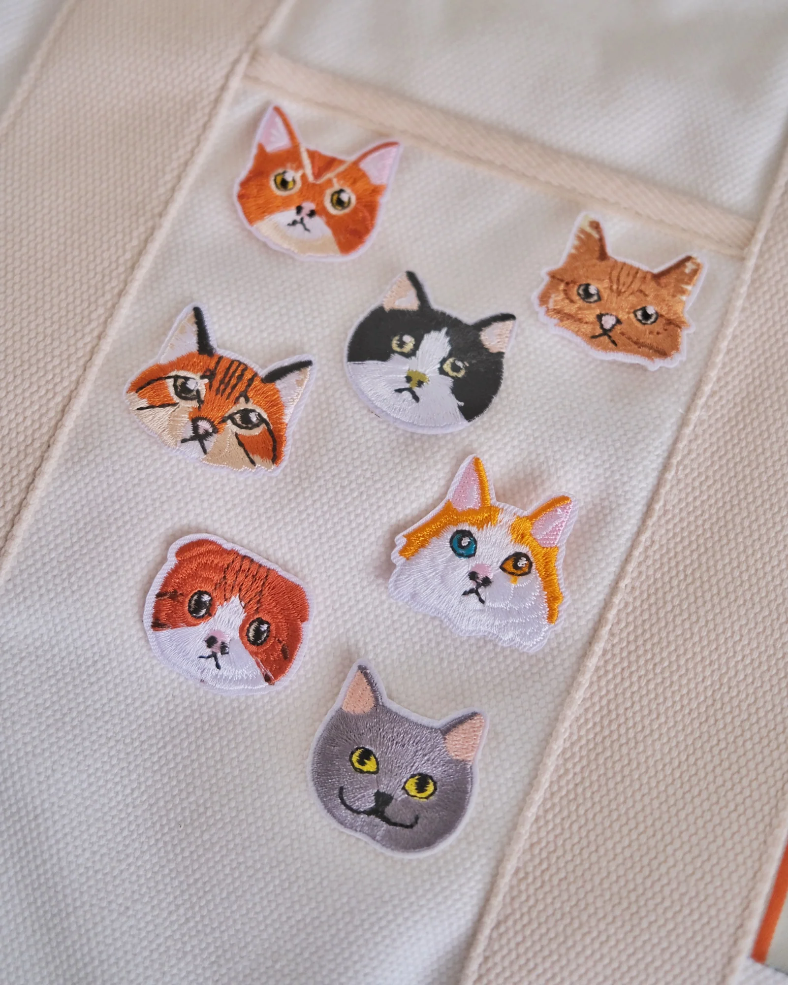 Heterochromia Cat Iron-on Patch - Image 4