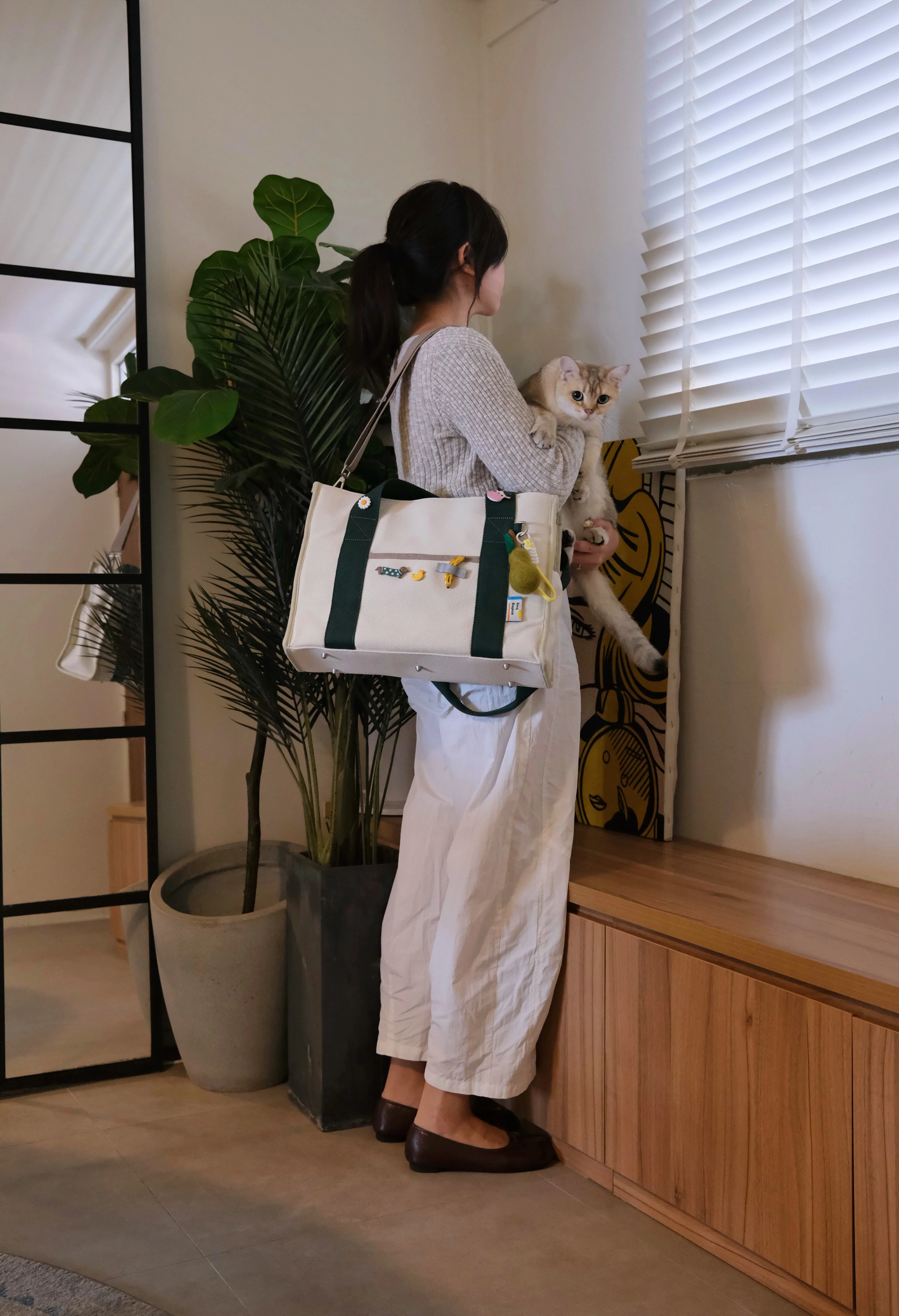 No.10 Laptop Tote V2 - Image 4