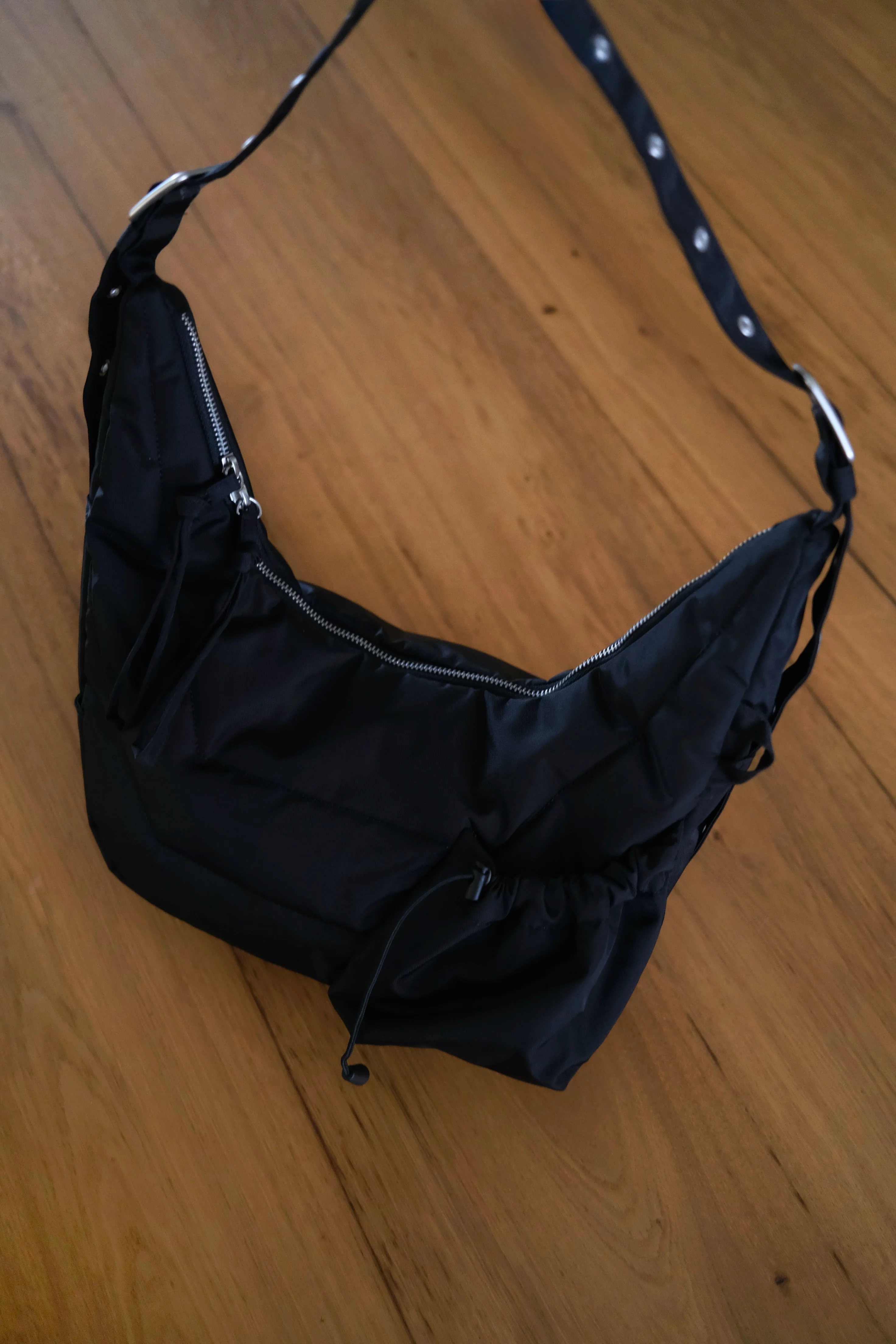 The Medium Utility Bag - Noir - Image 17