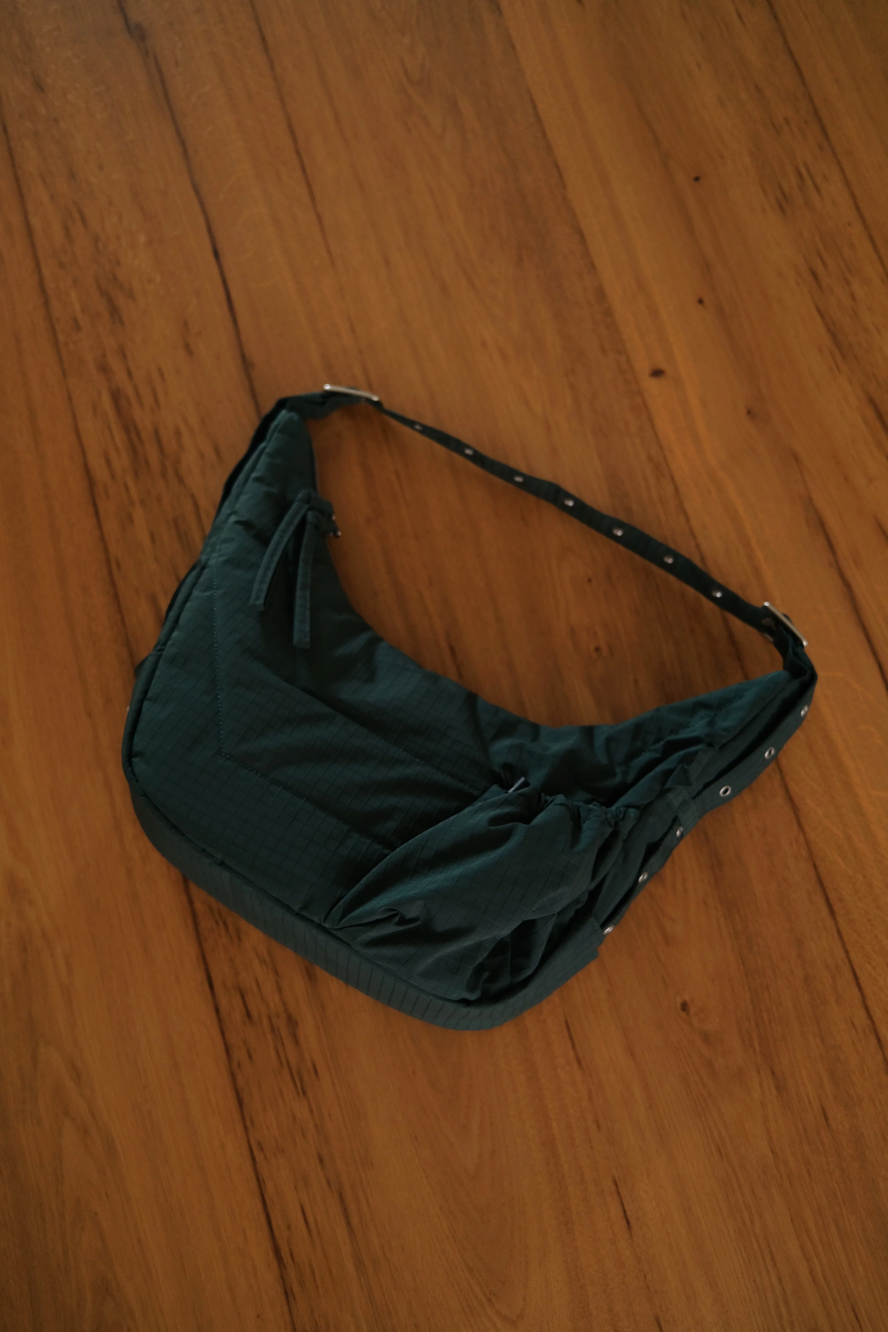 The Medium Utility Bag - Pine - Image 11