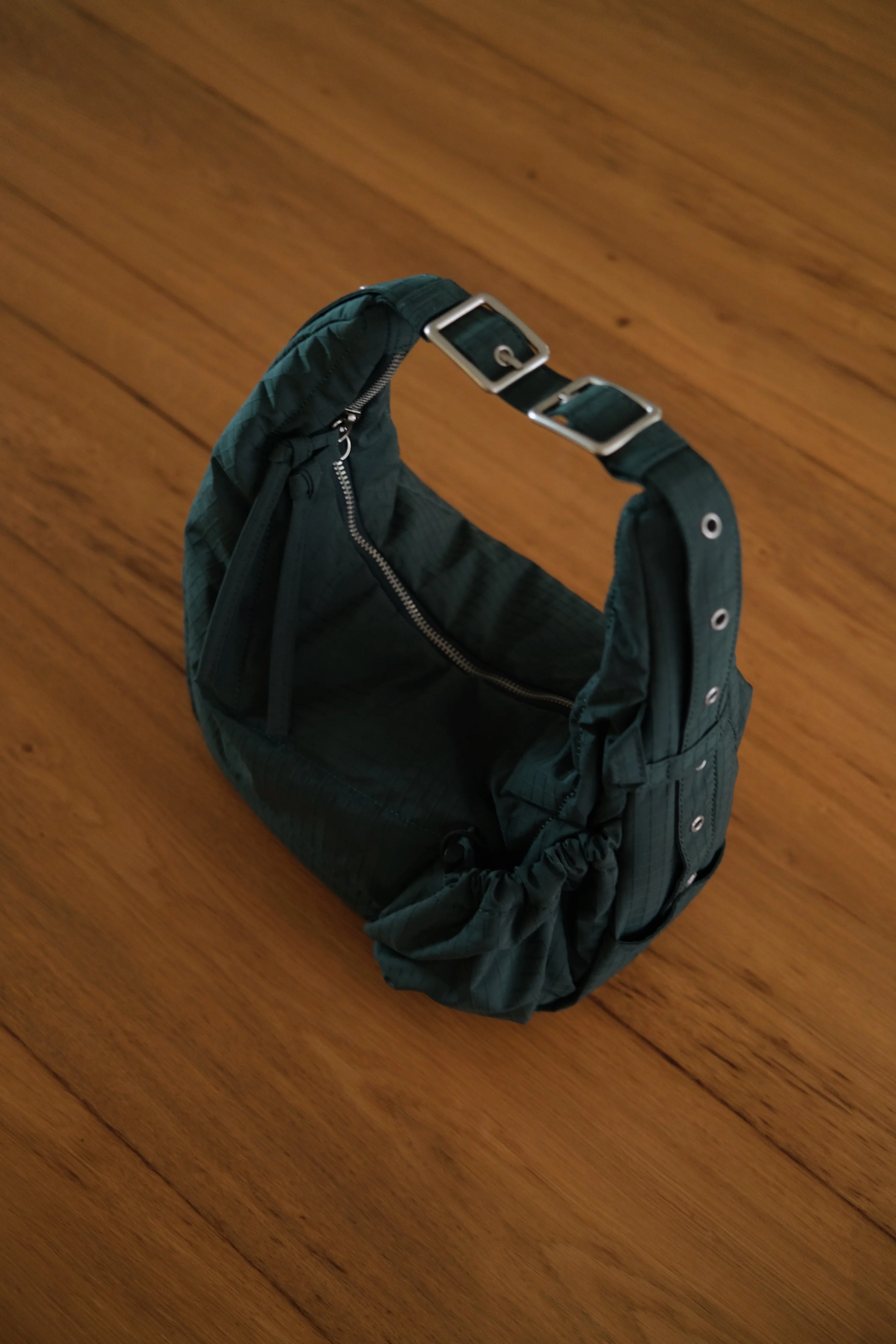 The Medium Utility Bag - Pine - Image 15