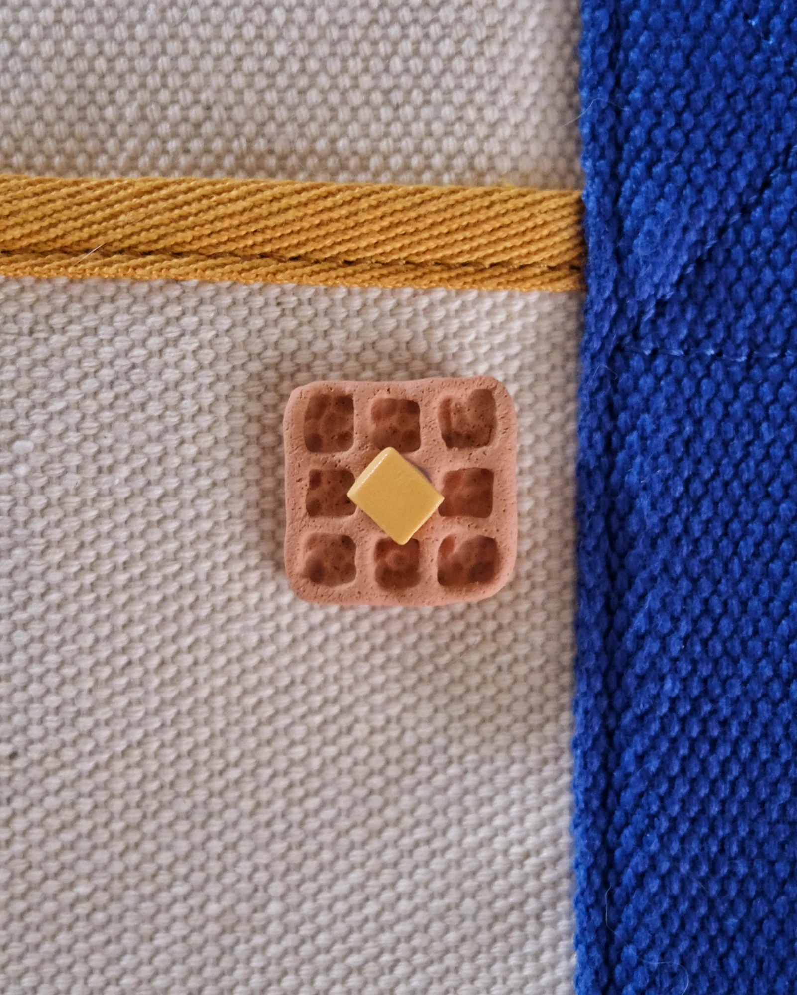 Waffle Pin / Bobbin 🧇